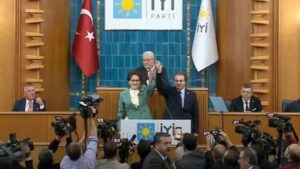 Baver Miroğlu İyi Parti’ye katıldı, rozetini Akşener taktı
