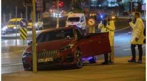 Kırmızı ışıkta kanlı infaz! Motosikletle yanına yaklaşıp kurşun yağdırdılar