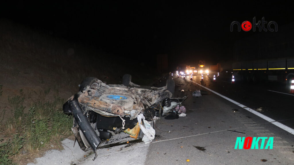 Kocaeli’de tıra çarpan otomobildeki 3 kişi öldü