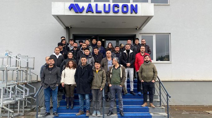 Alucon Yapı işçileri 2 aydır maaş alamıyor: “Alın terimizin hakkını almadan mücadeleden vazgeçmeyeceğiz”