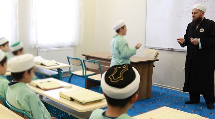 Vali, rektör hepsi katılmış: Medreselerle ortak çalıştay!