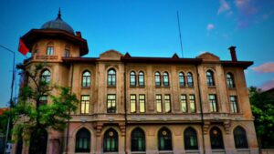 Sayıştay denetiminden muaf Yunus Emre Vakfı’nda neler oluyor?