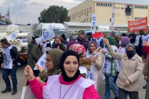 Barutçu tekstil patronunun provokasyon girişimine rağmen işçilerin mücadelesi 82’nci gününde