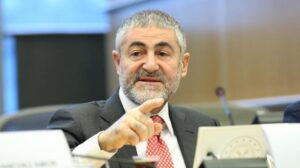 Bakan Nebati: Türkiye borçla faizle değil yatırımla üretimle büyüyor