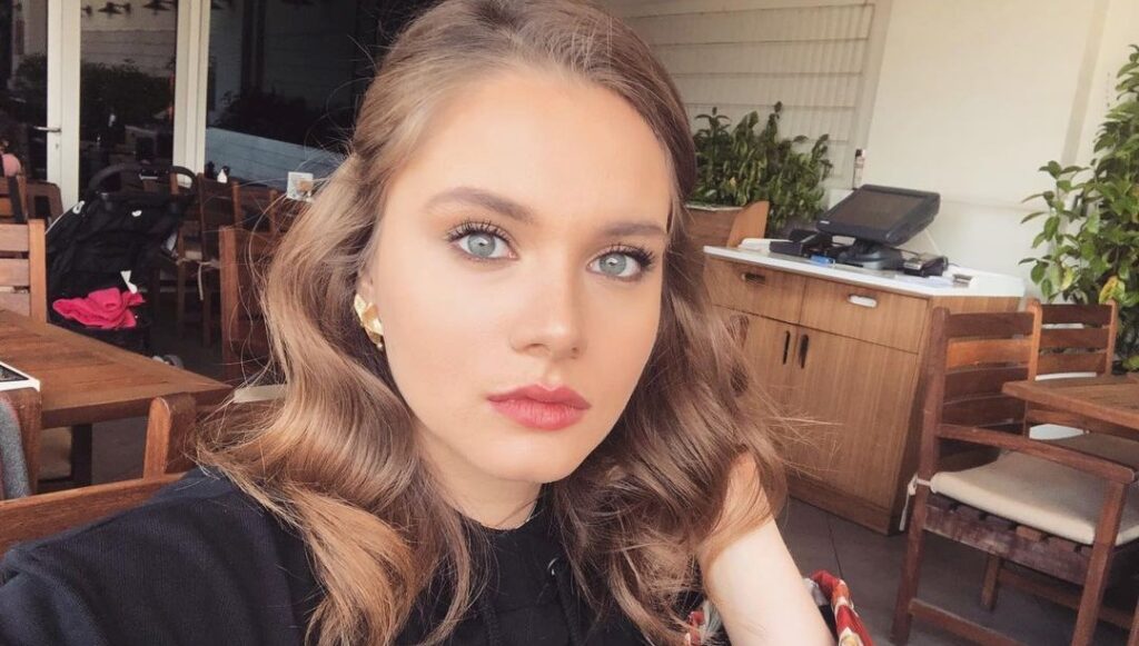 Miray Daner 24 yaşında liseyi bitirdi