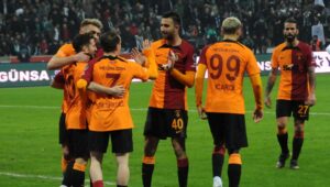 Okan Buruk’lu Galatasaray tarihe geçti: Son 17 sezonun en iyisi