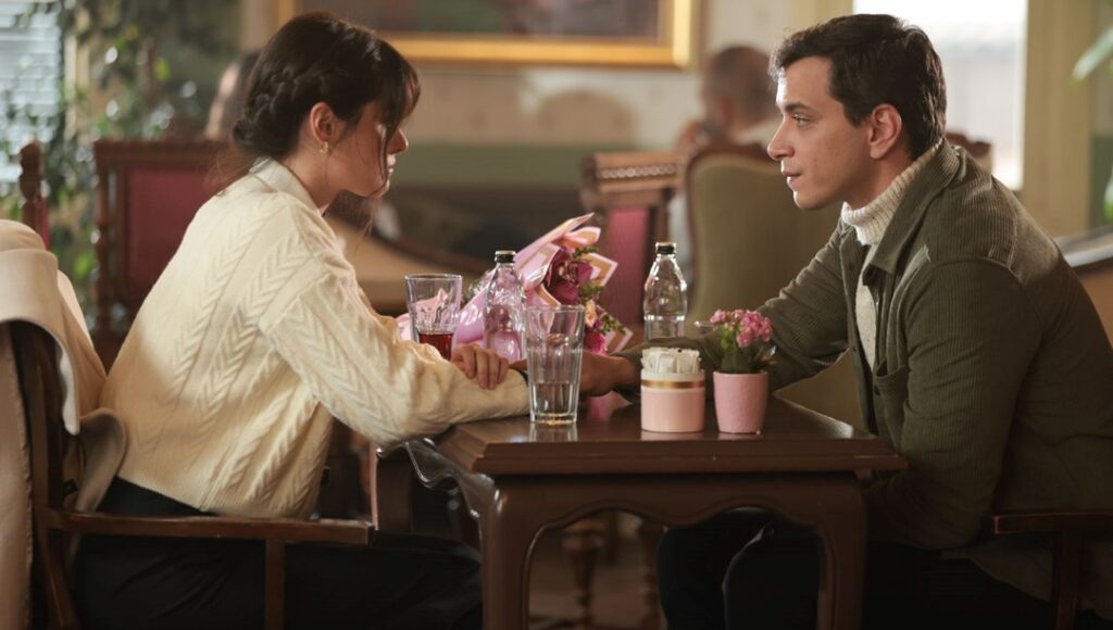 Simay Barlas Ömer kadrosuna dahil oldu