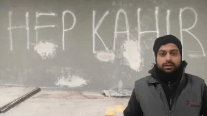 Maaşını alamayan işçiler şehir hastanesi inşaatında greve çıktı