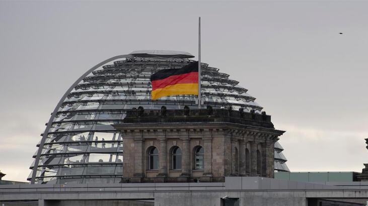 Berlin ve Bonn’da bayraklar yarıya indirilecek