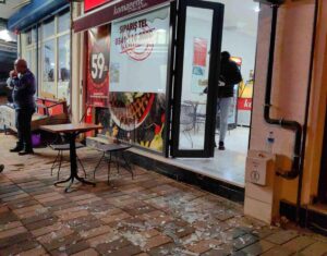 Bursa’da husumetlilerin satırlı, silahlı kavgasında kan aktı: 1 yaralı