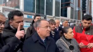 Yakınları ölen vatandaşlar, Bekir Bozdağ’ın suratına haykırdı: Marketlerin kolonlarını kestiler, şikayetimiz işleme konulmadı