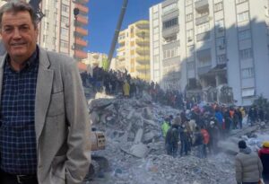 Delilleri karartıyorlar! Müteahhidi yurtdışına kaçmıştı, çöken binanın üzerine çakıl döktüler