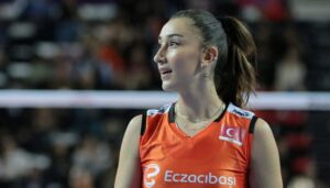 Milli voleybolcu Hande Baladın’dan Eczacıbaşı’yla yeni sözleşme