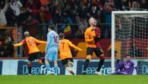 Seri 12 maça çıktı: Dev maçta kazanan Galatasaray