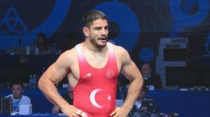 Milli güreşçi Taha Akgül’den yardım çağrısı: Maraş’ta 40’a yakın güreşçi enkaz altında kaldı