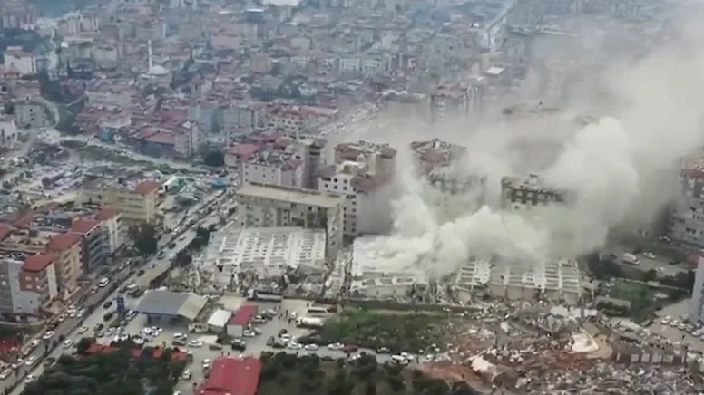 Hatay’da 11 yıl önce yapılan 250 rezidans depremde yerle bir oldu