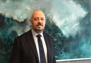 Bakan yardımcısı ünlü bankanın patronu oluyor