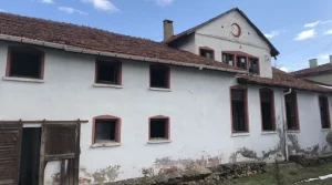 Kızılay Atatürk’ün kurdurduğu tarihi fabrika binasını çürümeye terk etti