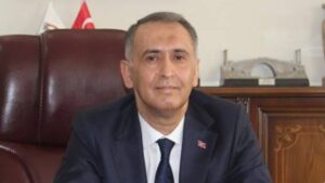 Depremzedelere gülmüştü… Adıyaman Valisi Mahmut Çuhadar istifa etti