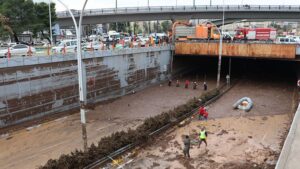 Urfa’da su altında kalan kavşağın müteahhidi Gürbağ İnşaat Maraş’a afet konutu inşa edecek