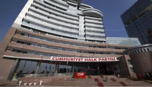 CHP’nin Mersin listesindeki iddia ortalığı karıştırdı. Hırsızlık, tehdit, kasten yaralama