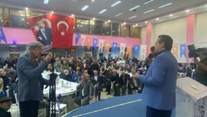 Faruk Çelik Şavşat’ı salladı!