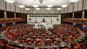 TBMM’de 5 yılı böyle geçirdiler: 8 AKP milletvekili yemin dışında hiç söz almadı