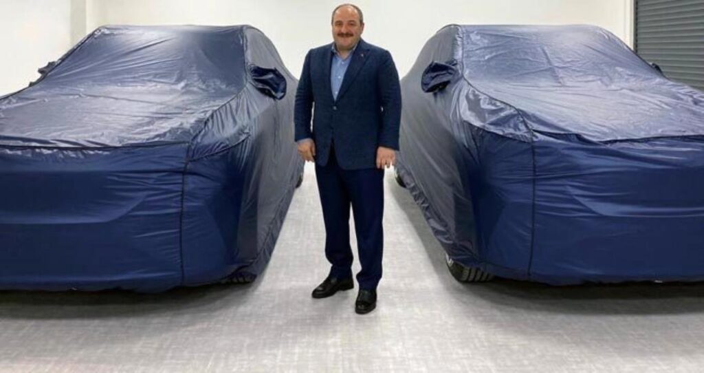 Akp Bursa Adayı Mustafa Varank Sundukları tek vaat kaos diyerek yine güldürdü