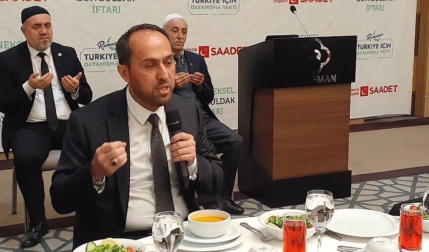 Dedeman Otel’de İl Başkanı, AK Parti Hükümeti’nin gitmesi için dua etti