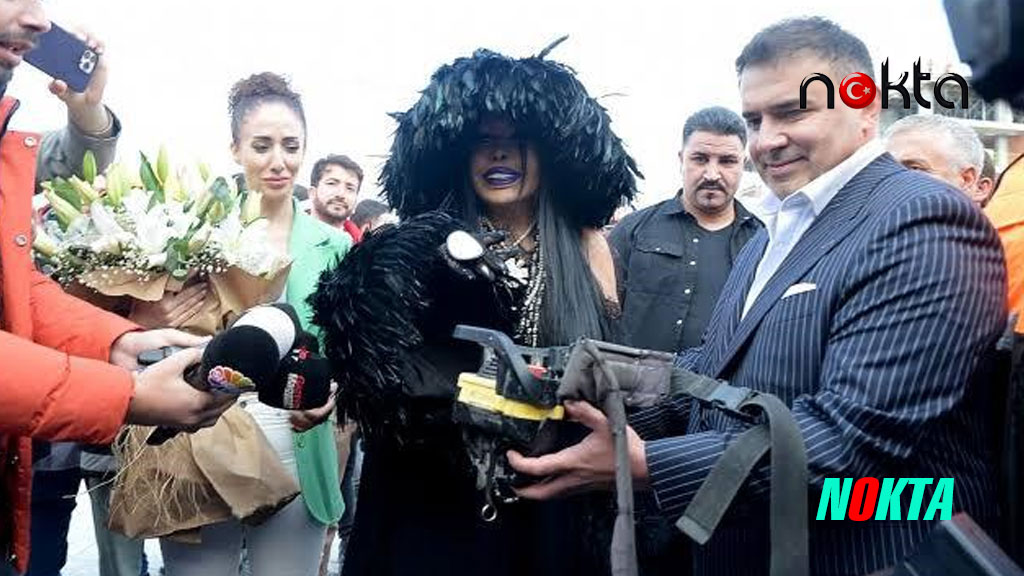 Uğur Vergili Aslınaz Konakları Lansmanında ünlü yağmuru