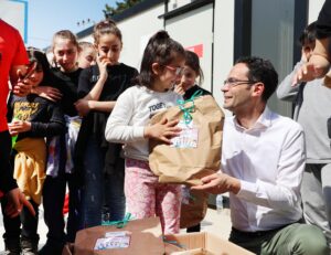 Uludağ Elektrik 23 Nisan coşkusuyla Hatay’da depremzede çocuklara enerji verdi