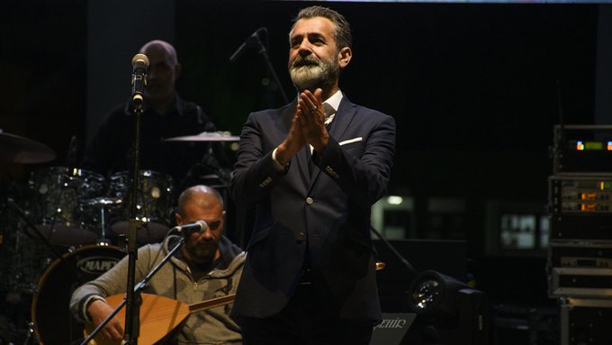Sanatçı düşmanı Alinur Aktaş ve Bursa Büyükşehir Belediyesi, Hüseyin Turan konserini iptal etti