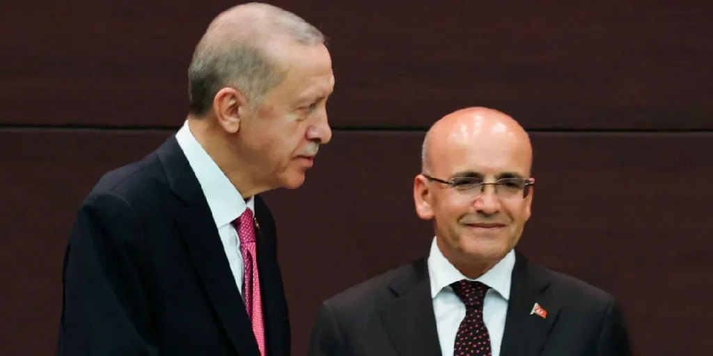 Mehmet Şimşek ile Erdoğan Arasında Görünmeyen Kriz iddiası! Şimşek, Erdoğan’a Düşüncelerini Kabul Ettirmekte Zorlanıyor