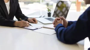 Bakanlık sınavında yüksek puan alan adaylar mülakatla elendi: Daire başkanı eşini şube müdürü yaptı