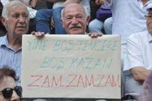 Emekli, işçi, öğrenci, memur ses yükseltti: Hükümet istifa!