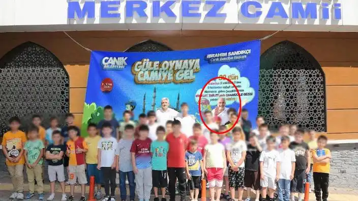 AKP’li başkandan montajlı fotoğraf