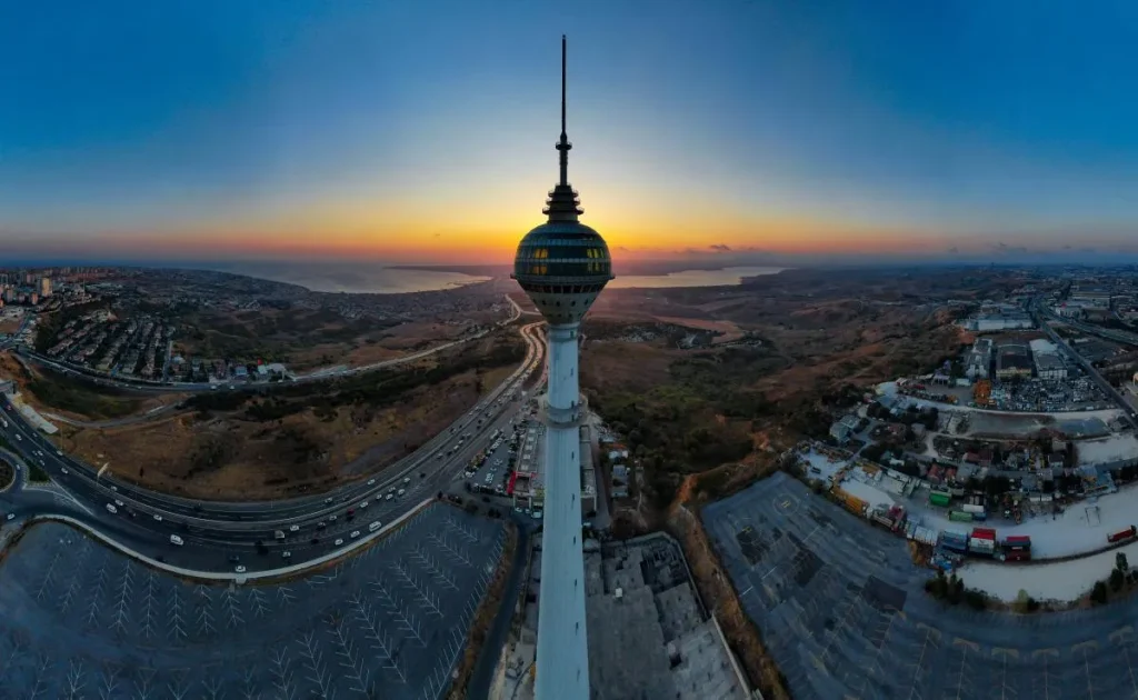 220 Metre Yüksekliğindeki Kule Dün İcradan Satıldı