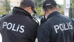 İki polis 19 kilo uyuşturucu ile yakalandı