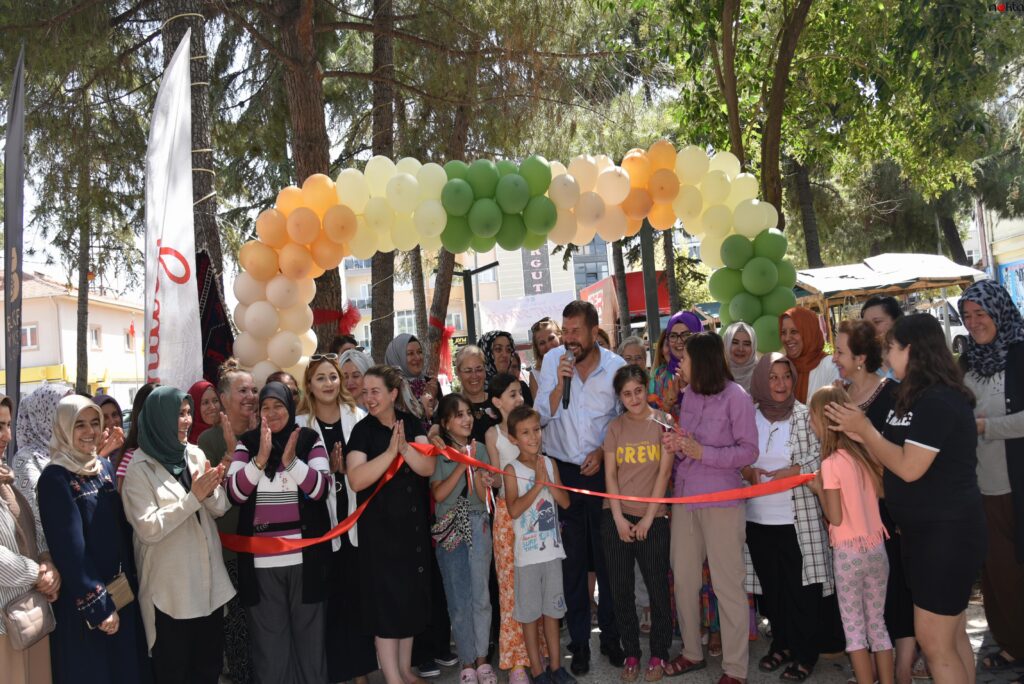 Balıkesir’de şenlik bütçesi depremzedelere gönderildi