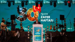 Mansur Yavaş adaylığını açıkladı: 5 yıl daha sizlerle birlikte olmak istiyorum