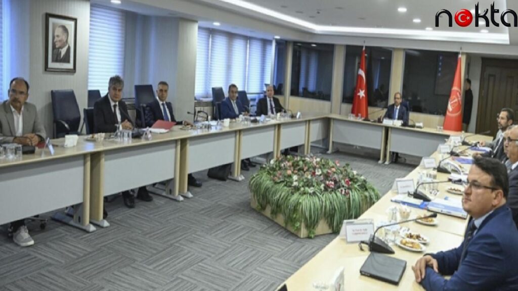 Memur-Sen: Hakem heyetinin artırım kararını kabul etmiyoruz ve şerh düşüyoruz