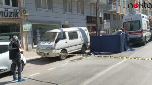 Sağlık sorunları nedeniyle tahliye edilen cinayet şüphelisi silahlı saldırıda öldürüldü