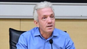 “Üniversiteler fuhuş yuvası” diyen Prof. Dr. Ebubekir Sofuoğlu, bu kez milli takımın kupasını reddetti!