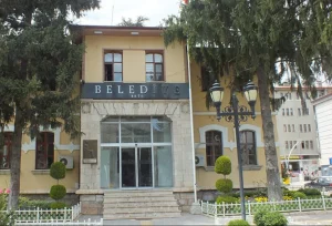 AKP’li başkan AKP’li başkanın oğlunu işe aldı