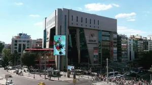 Yap-İşlet-Devret ile işletilen Kızılay AVM iflas etti: Kızılay, kiracıları çıkartıyor