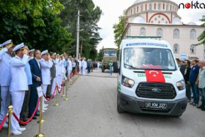 Ankara’da vefat eden emekli Tuğamiral Burak Akçay, Kocaeli’de son yolculuğa uğurlandı
