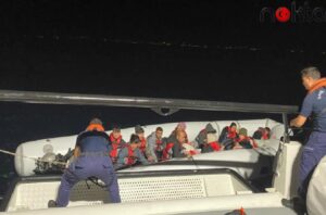 Ayvalık açıklarında 52 düzensiz göçmen kurtarıldı, 18 göçmen yakalandı