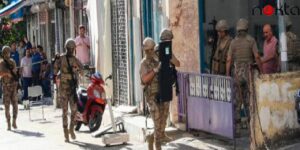 Bıçakla Annesini Rehin Aldı! O Şüpheliyi Polis Bacağından Vurarak yakalandı…