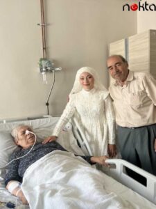 Bursa’da bir gelin hastanedeki babaannesini gelinliğiyle ziyaret etti