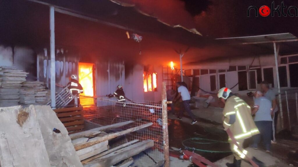 Bursa’da mobilya imalathanesinde çıkan yangın söndürüldü